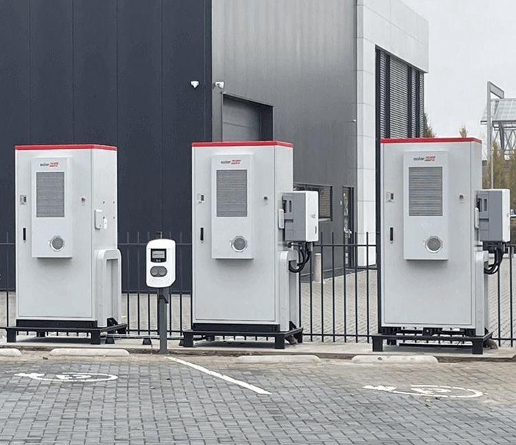 Az önálló napelemes rendszerek kora lezárult – az integrált energiarendszereké a jövő